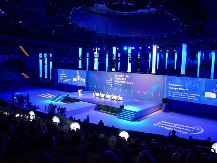 7 Tips for Choosing Equipment for Conferences & Congresses