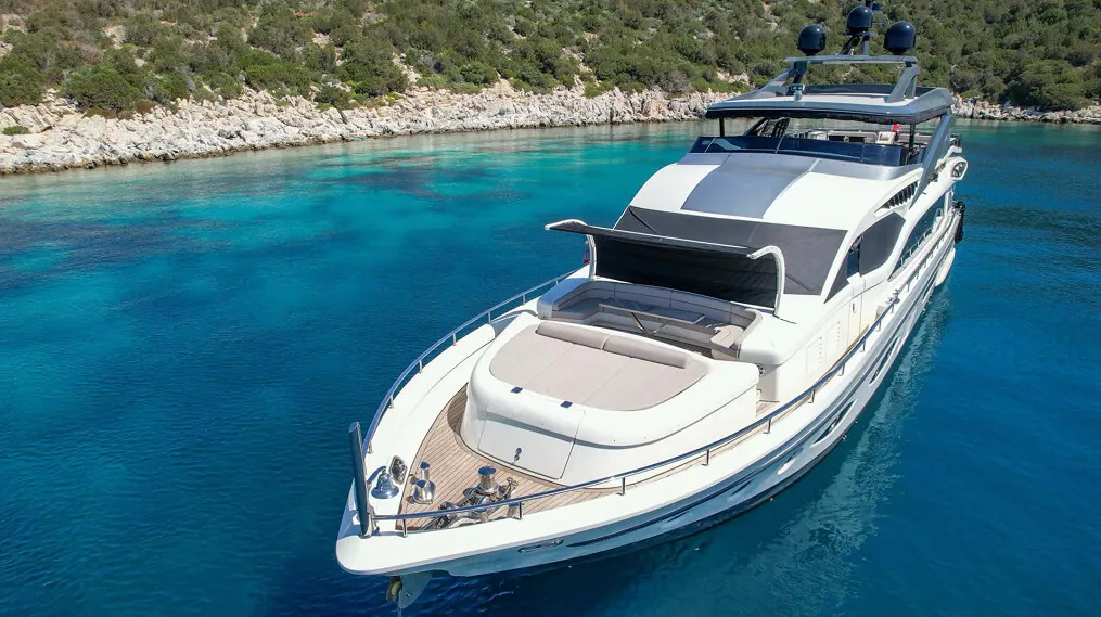 Exclusive luxury yacht charter for private yacht party event